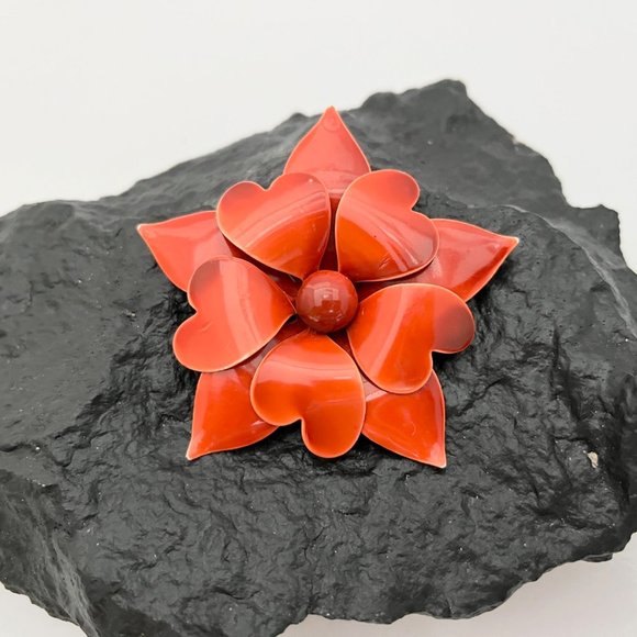VIBRANT RUST COLOR ENAMEL Brooch, Floral Pin, Heart Shaped Petals, Approx 7cm - Picture 1 of 6